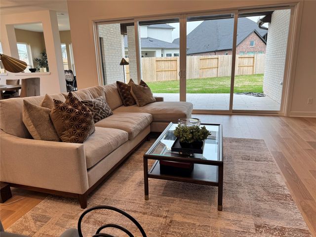 9911 Deep Water Dr, Missouri City, TX 77459