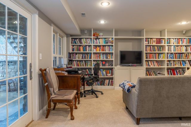 2703 E Hemlock Circle, Bloomington, IN 47401