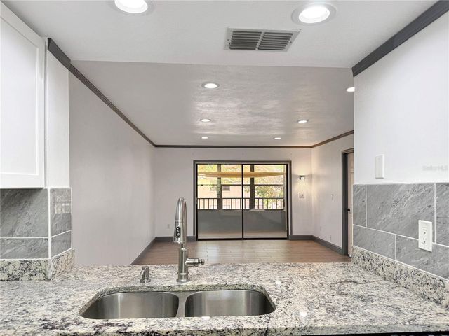 2275 62ND AVENUE N 5202, St Petersburg, FL 33713