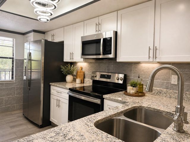 2275 62ND AVENUE N 5202, St Petersburg, FL 33713