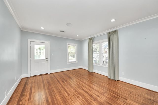 909 Fugate Street, Houston, TX 77009