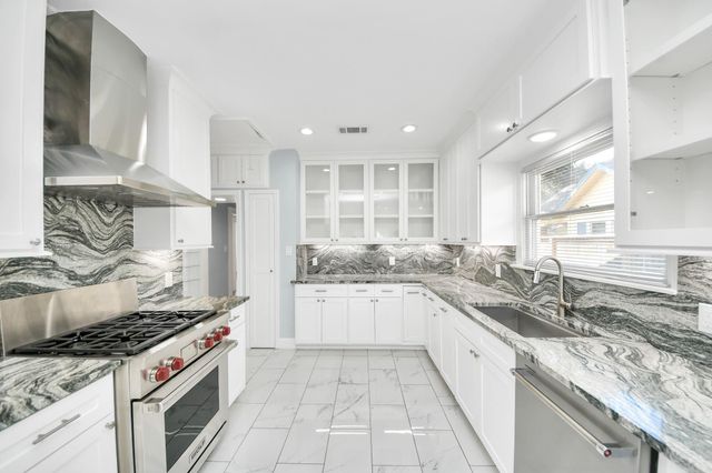 909 Fugate Street, Houston, TX 77009