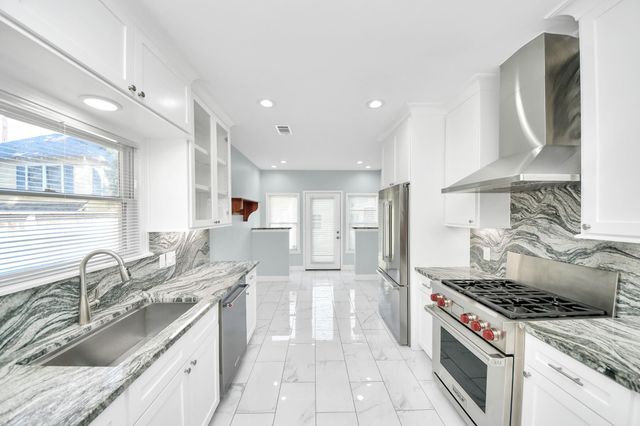 909 Fugate Street, Houston, TX 77009