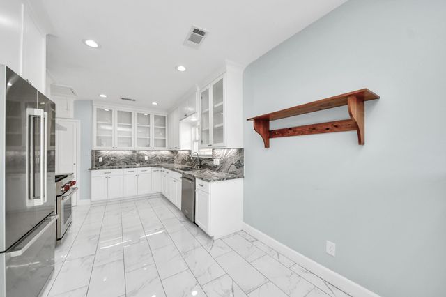 909 Fugate Street, Houston, TX 77009