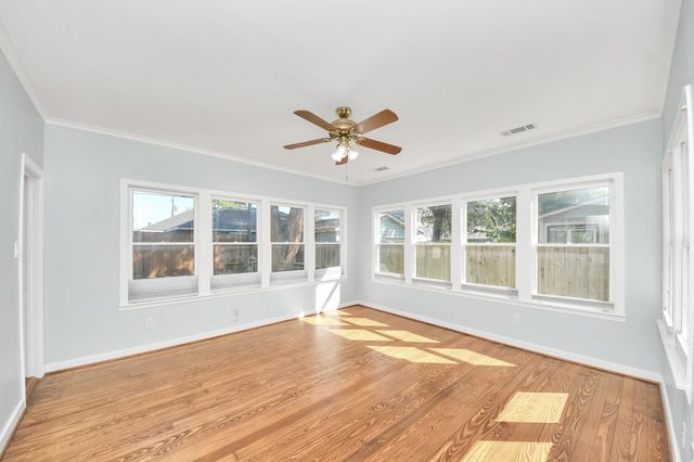 909 Fugate Street, Houston, TX 77009
