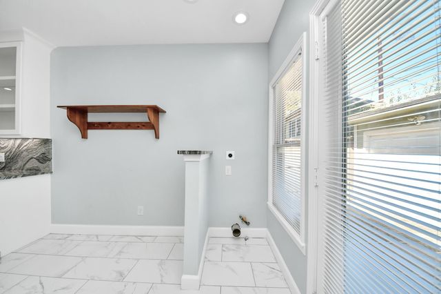 909 Fugate Street, Houston, TX 77009