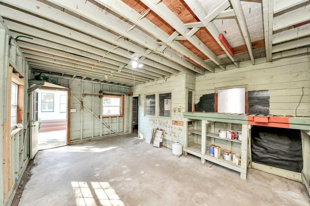 909 Fugate Street, Houston, TX 77009