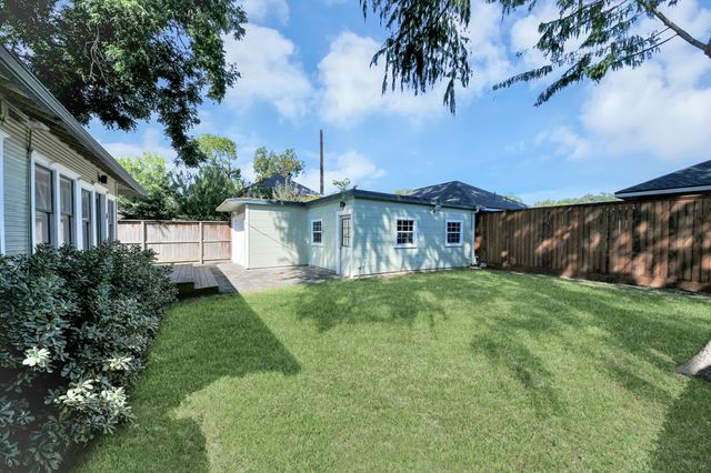 909 Fugate Street, Houston, TX 77009