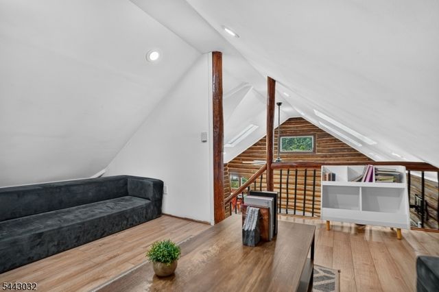 53 Lakeview Dr, West Milford Twp., NJ 07480