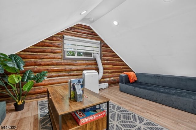 53 Lakeview Dr, West Milford Twp., NJ 07480
