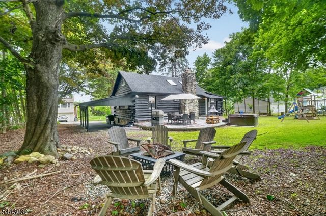 53 Lakeview Dr, West Milford Twp., NJ 07480
