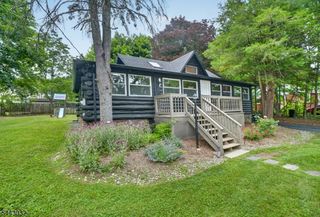 53 Lakeview Dr, West Milford Twp., NJ 07480