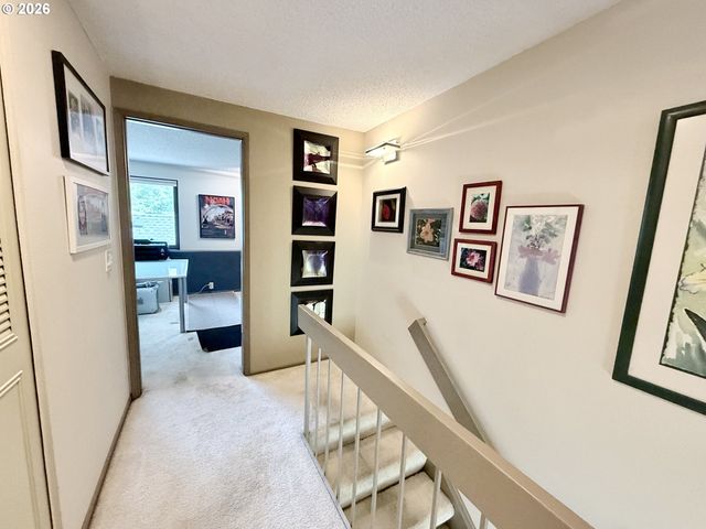 160 WESTBROOK Way, Eugene, OR 97405