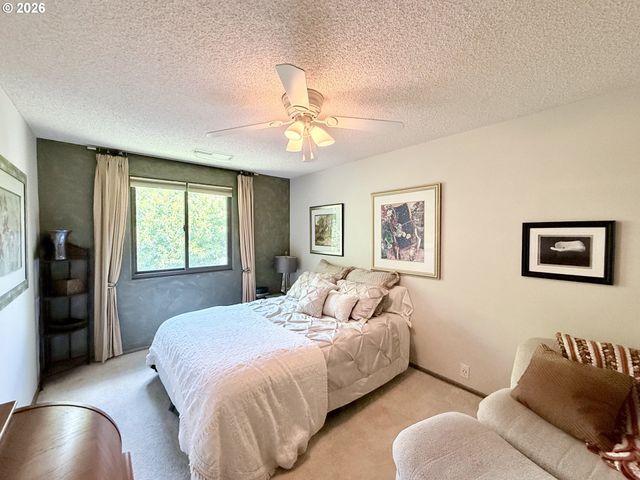 160 WESTBROOK Way, Eugene, OR 97405