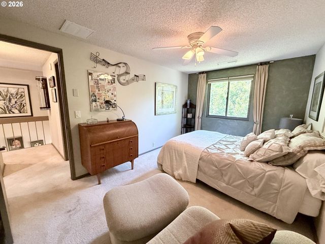 160 WESTBROOK Way, Eugene, OR 97405