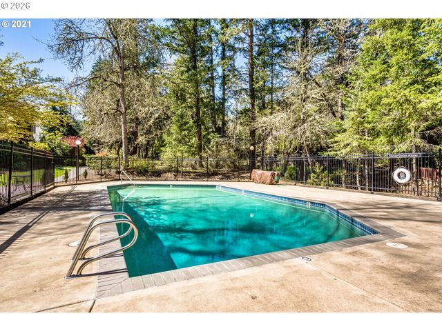 160 WESTBROOK Way, Eugene, OR 97405