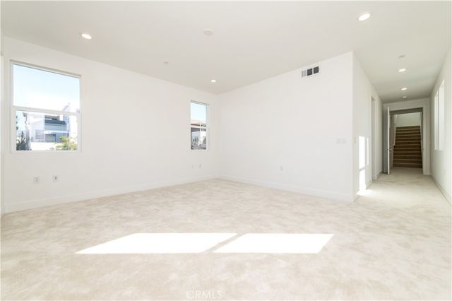 466 Lobata, Irvine, CA 92618