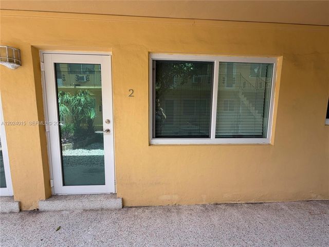 65 Washington Ave 2, Miami Beach, FL 33139