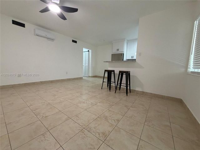 65 Washington Ave 2, Miami Beach, FL 33139