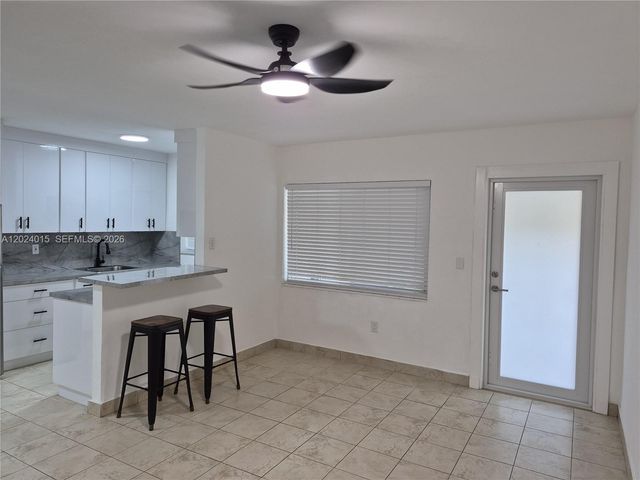 65 Washington Ave 2, Miami Beach, FL 33139