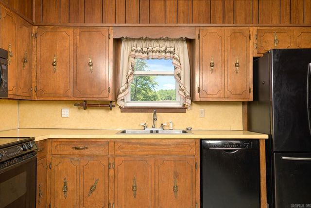 6800 Sunset Road, White Hall, AR 71602