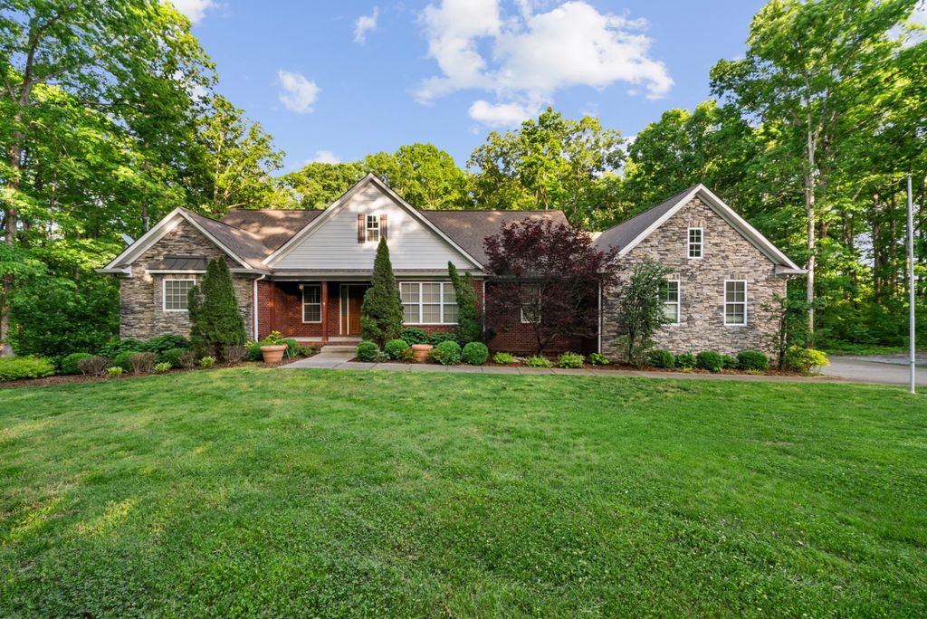 5751 Pinewood Rd, Franklin, TN 37064