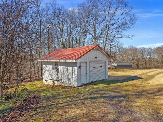 380 County Road 709, Riceville, TN 37370