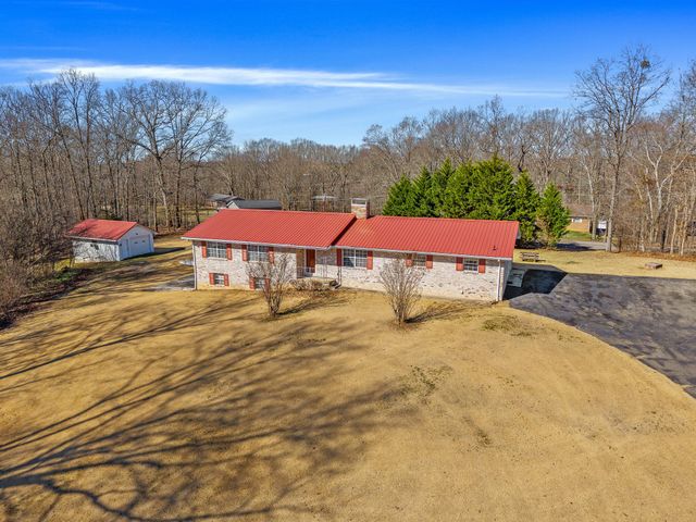 380 County Road 709, Riceville, TN 37370