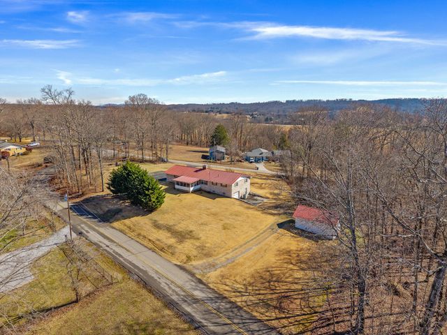 380 County Road 709, Riceville, TN 37370