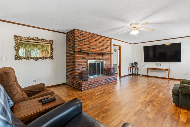 380 County Road 709, Riceville, TN 37370