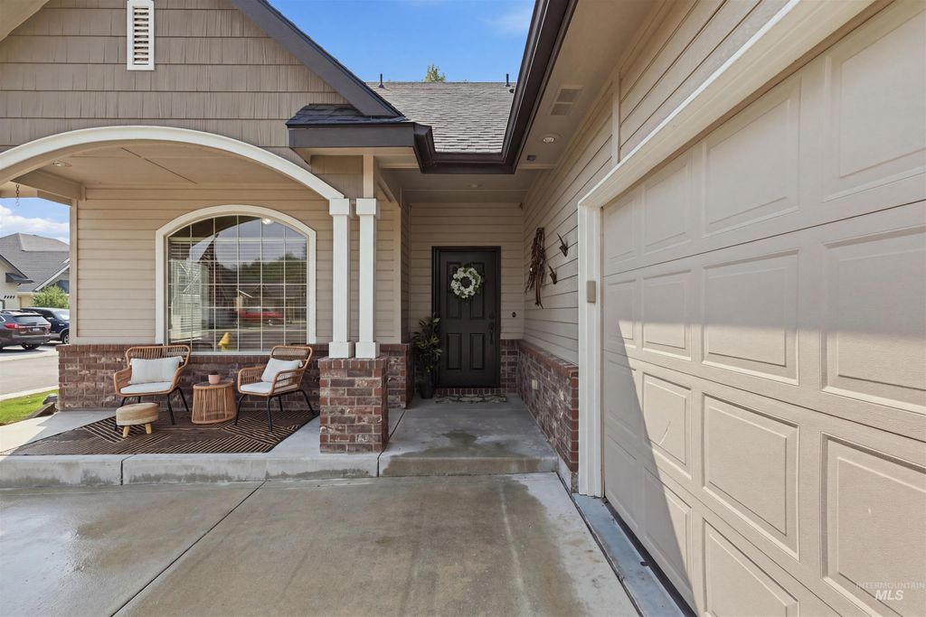6784 E Greens, Nampa, ID 83687 photo 3