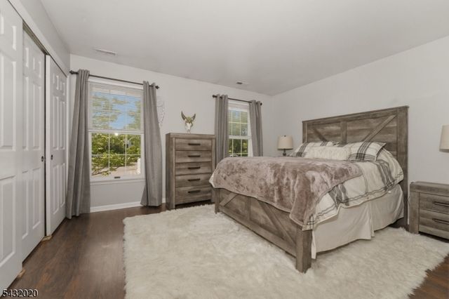 286 Kingbird Ct, Readington Twp., NJ 08887