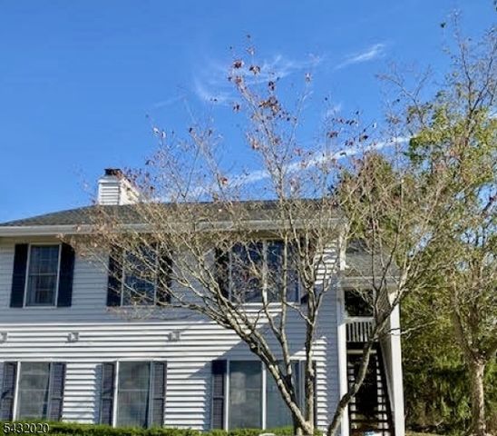 286 Kingbird Ct, Readington Twp., NJ 08887