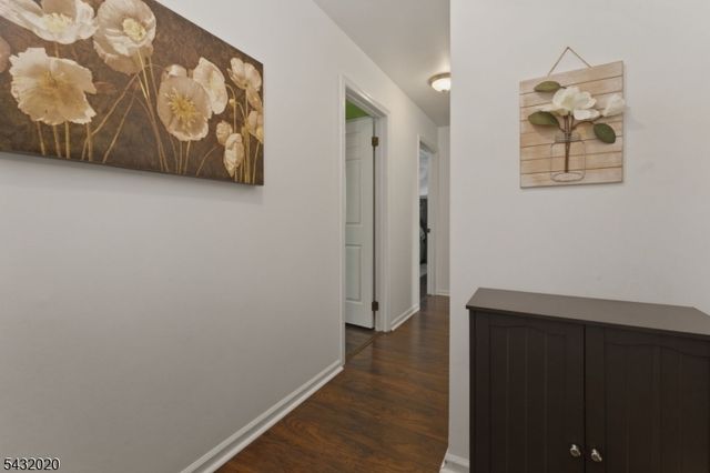 286 Kingbird Ct, Readington Twp., NJ 08887