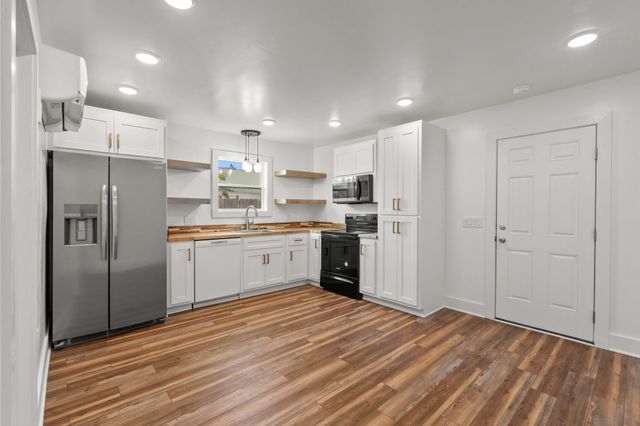 107 Shady St, Summertown, TN 38483