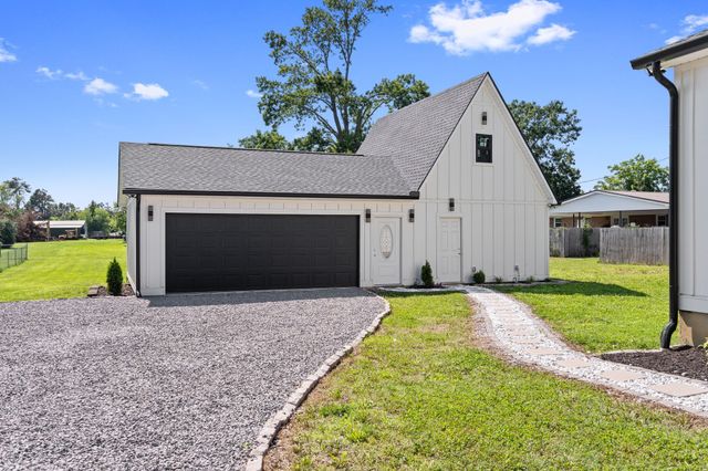 107 Shady St, Summertown, TN 38483