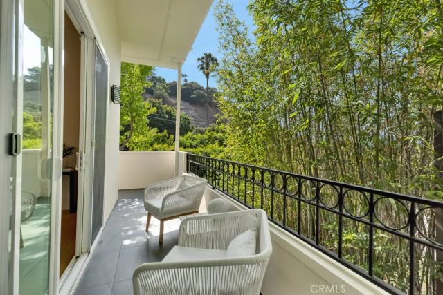 4148 Sunswept Drive, Studio City, CA 91604
