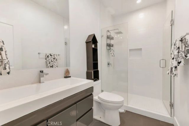 4148 Sunswept Drive, Studio City, CA 91604