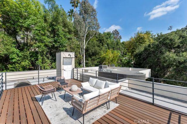 4148 Sunswept Drive, Studio City, CA 91604