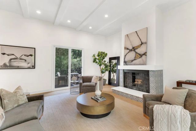 4148 Sunswept Drive, Studio City, CA 91604