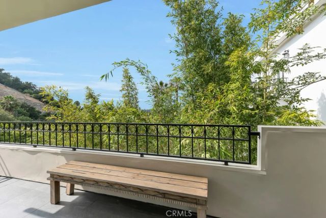 4148 Sunswept Drive, Studio City, CA 91604