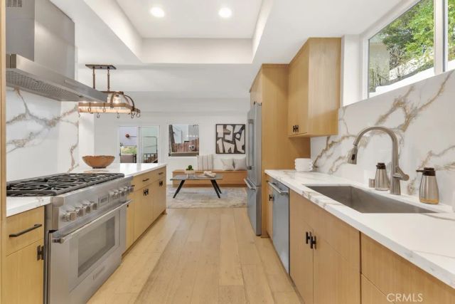 4148 Sunswept Drive, Studio City, CA 91604