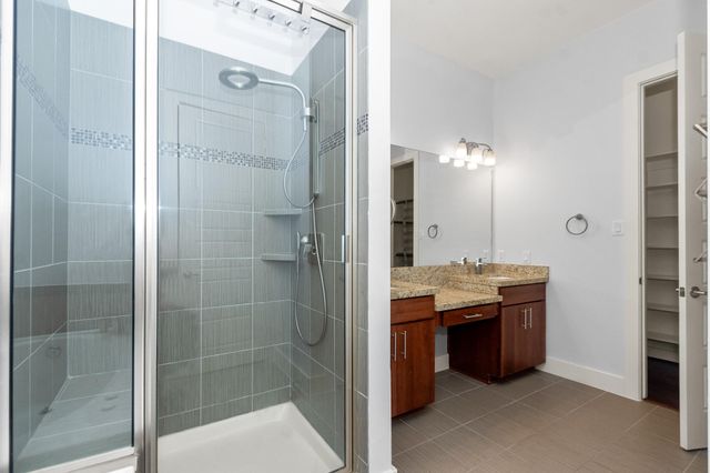 1815 Radcliffe Street, Houston, TX 77007