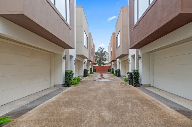 1815 Radcliffe Street, Houston, TX 77007