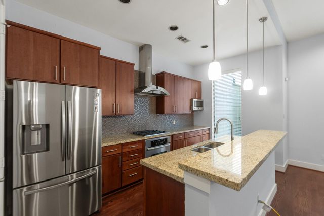 1815 Radcliffe Street, Houston, TX 77007