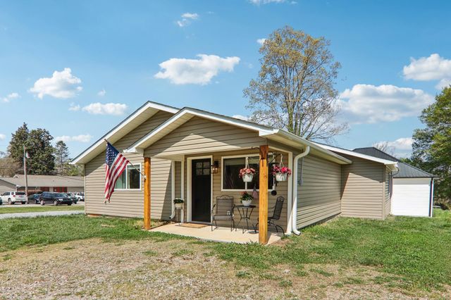 111 W Crawford Street, Landrum, SC 29356