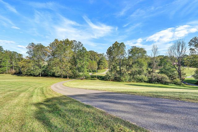 370 Saddlewood DR, Wirtz, VA 24184