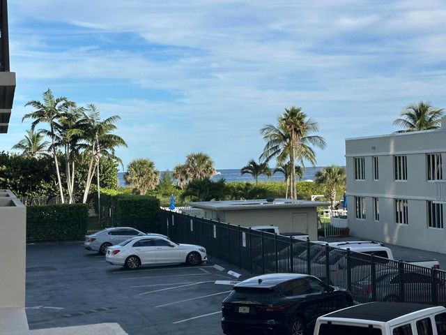 145 S Ocean Avenue 214, Palm Beach Shores, FL 33404