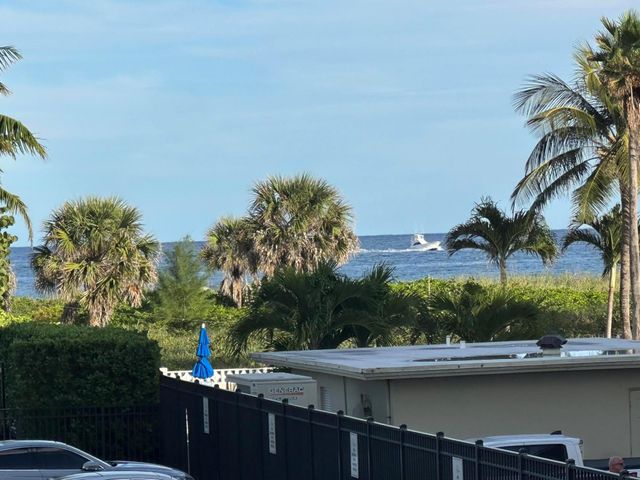 145 S Ocean Avenue 214, Palm Beach Shores, FL 33404