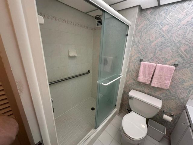 145 S Ocean Avenue 214, Palm Beach Shores, FL 33404